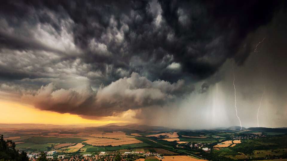 Die Endkunden, die Wetterradarsysteme von Leonardo im Einsatz haben, sind in erster Linie nationale Wetterdienste, aber auch Flughäfen und das Militär.