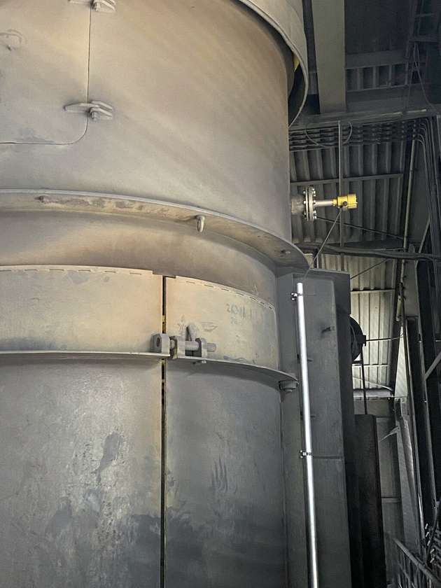 Die Bedingungen rund um den Schachtofen sind rau, die Sensoren von Vega lassen sich jedoch weder von Staub noch von den hohen Temperaturen beeindrucken.