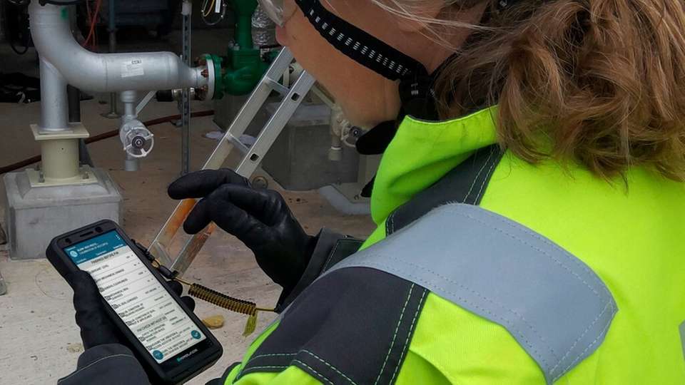 Das 6-Zoll-Smartphone Smart-Ex 03 bietet neben dem Android Enterprise Recommended und Google ARCore-Standard einen Desktop-Modus, der es zu einem vollwertigen Office-PC macht. 