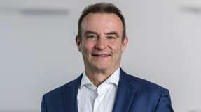 Digitalisierung braucht Herz und Hirn! Markus Glaser-Gallion ist CEO der Leadec-Gruppe. Nach Stationen im Consulting und verschiedenen Führungspositionen wurde der Diplom-Kaufmann 2003 Mitglied der Geschäftsführung von Voith Industrial Services. Seit 2016 ist der Servicespezialist für die Fabrik ein eigenständiges Unternehmen mit 22.500 Mitarbeitenden in 16 Ländern und einem Umsatz von 1,3 Milliarden Euro.