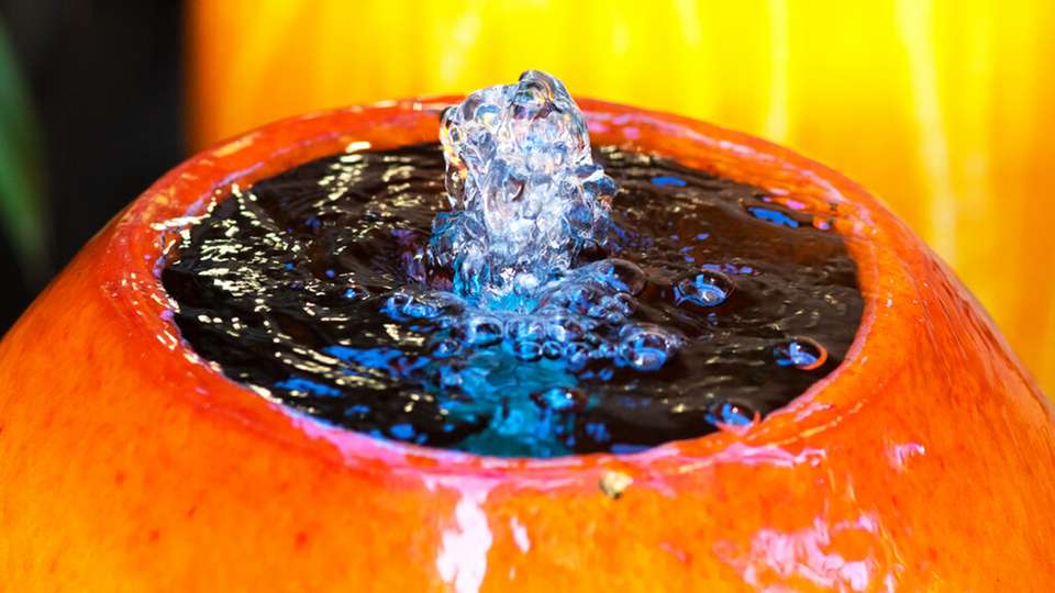 Steigende Leistungsdichten in der Elektronik erfordern effiziente Wärmemanagementlösungen. Angepasste Entwärmungskonzepte sichern den zuverlässigen Betrieb, verlängern die Lebensdauer elektronischer Bauteile und verhindern Ausfälle durch Überhitzung.