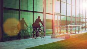 Eine Studie von PwC Deutschland und der Universität Paderborn zeigt, dass Unternehmen ihre Governance-Strukturen zunehmend auf Nachhaltigkeit und regulatorische Anforderungen ausrichten.