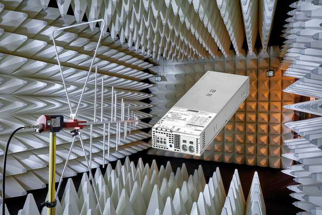 Die besondere elektromagnetische Verträglichkeit der Stromversorgungen erhöht die Systemstabilität und Zuverlässigkeit der Kühllösung im Batteriespeicher.