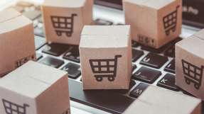 Eine neue Studie zeigt: Mit optimierten Verpackungslösungen lassen sich Emissionen und Kosten im E-Commerce deutlich reduzieren – von Versandtaschen bis hin zu automatisierten Verpackungsprozessen.