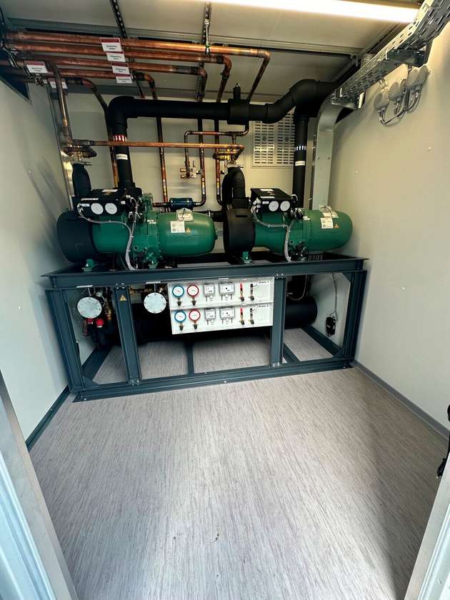 Kälteanlage mit natürlichem Kältemittel (R 290) im Container verbaut