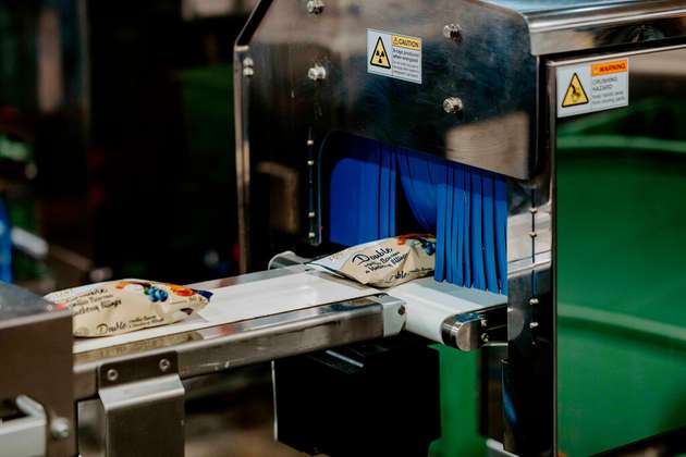 Ishida empfiehlt der Lebensmittelindustrie, Röntgeninspektionssysteme in Produktionslinien einzusetzen.