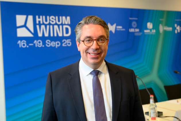 Parlamentarischer Staatssekretär Stefan Rouenhoff auf der Husum Wind 2025.