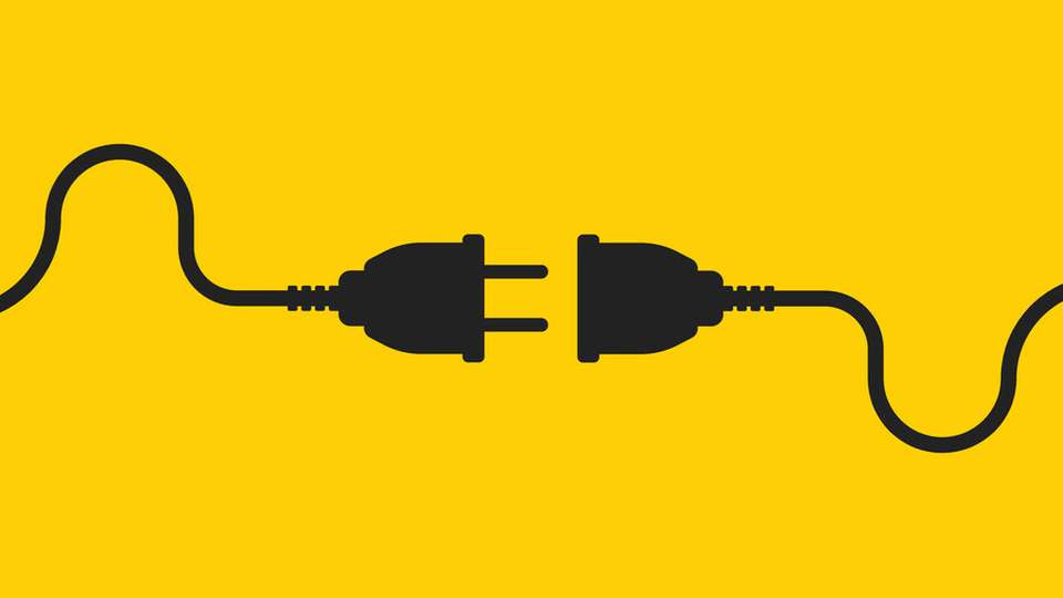 In den meisten Fällen werden die Anlagen vorschriftsmäßig abgeschaltet, jedoch können Restenergien in Druckspeichern oder Kondensatoren auch nach dem Abschalten der Anlage lebensgefährdende Situationen hervorrufen.