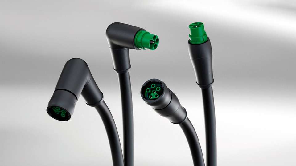 Die umfangreiche Serie an MQ 15-Steckverbindern verkürzt durch das Schnellanschluss-System die Montagezeit bei Neuinstallation, Service und Wartung um bis zu 80 Prozent.