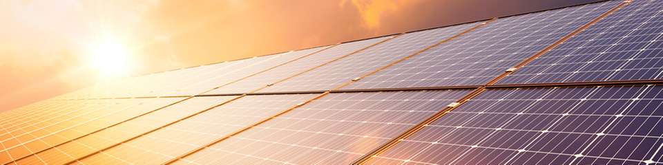 Die zunehmende Elektrifizierung von Industrie und Schlüsseltechnologien, wachsender globaler Wohlstand mit veränderten Konsumgewohnheiten sowie der Ausbau von Rechenzentren für KI-Anwendungen und andere Digitalisierungsprojekte beienflussen auch die Solarbranche.
