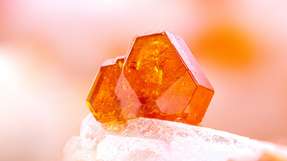 Forschende des Paul Scherrer Instituts erfassen Vanadiumdaten aus aller Welt. Diese sind die Grundlage für stabile Märkte und den Ausbau von Redox-Flow-Energiespeichern.