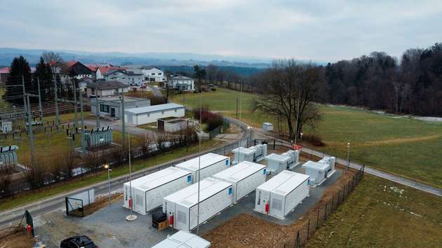 Projekt in Tittling, Deutschland: Co-Location-Projekte bieten nachhaltige Energie und Netzflexibilität.