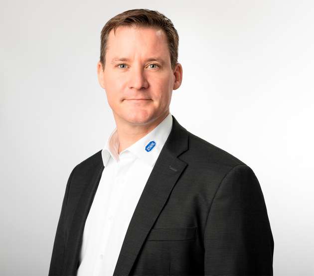 Roland Dunker, Head of Digital Services, R. Stahl: Die ESPR-Verordnung wird zum Digitalisierungstreiber für Unternehmen. Jedes Unternehmen muss sich der Herausforderung stellen, in Zukunft digitale Produktpässe digital und interoperabel zur Verfügung zu stellen. R. STAHL hat diesen Trend bereits 2021 aufgegriffen und bietet darüber hinaus digitale Zwillinge (auf Basis der Verwaltungsschale – AAS gemäß IEC 63278-1) seiner Produkte an. In Kombination mit digitalen Typenschildern (gemäß der IEC 61406) und einer innovativen Digital-Twin-Plattform können Kunden bereits heute die Vorteile von sechs realen Anwendungen entlang der Wertschöpfungskette nutzen.