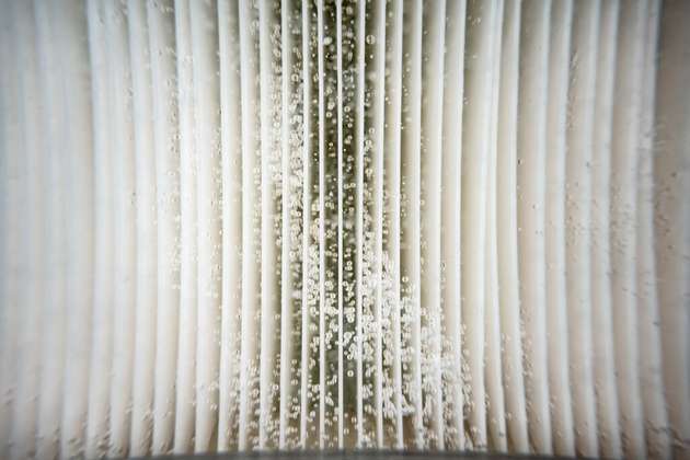 Forschung an Membranbelebungsreaktoren: Durch optimierte Strömungsführung und Belüftung mit Luftblasen sollen Ablagerungen auf der Membranoberfläche verhindert und der Energieverbrauch reduziert werden.