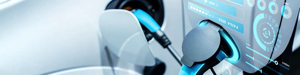 Die neuen gekühlten Kompaktsicherungen von Mersen schützen unter anderem Ladestationen für E-Autos vor Überlasten und Kurzschlüssen.