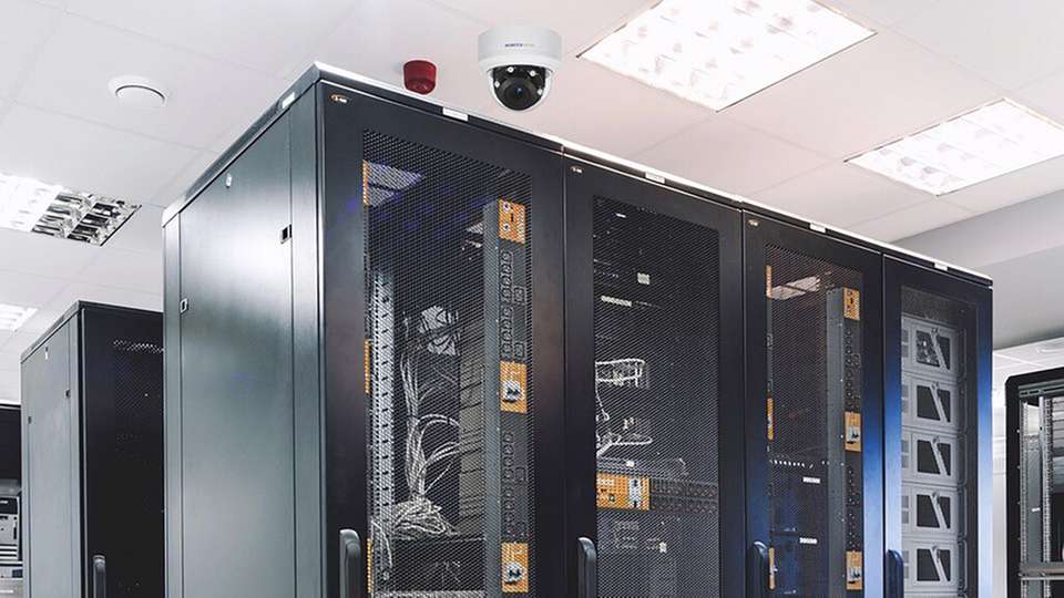 Assa Abloy übernimmt Kentix Kentix bietet digitale und IoT-Zugangs- und -Überwachungslösungen für Rechenzentren an.