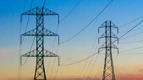 Netzausbau vs. Netzanschlussanspruch: Wie kommen EE-Anlagen ans Netz? Aufgrund des weitgehend unbedingten Anspruchs auf Netzanschluss ist die Frage, wo eine EE-Anlage an das Netz angeschlossen wird, besonders relevant.