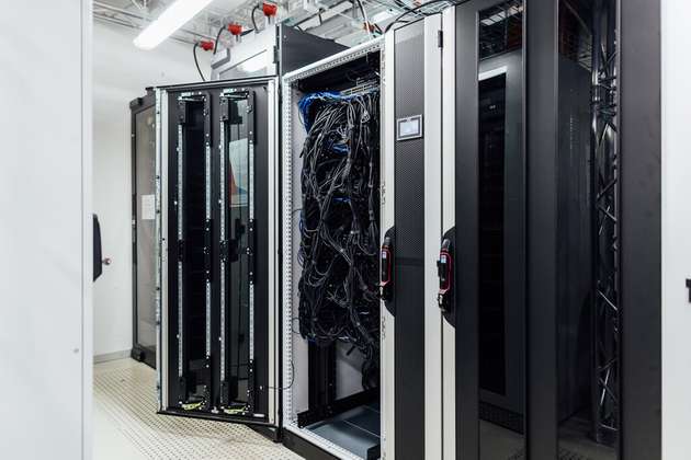 In den Räumen des Rechenzentrums der Universität Leipzig auf dem Campus Augustusplatz steht der neue Supercomputer.