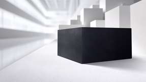 Basotect Dark EcoBalanced ist die erste dunkle Version des BASF-Melaminharzschaumstoffs Basotect.