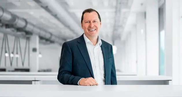 „Ungeregelte Blasprozesse kosten viel Geld. Durch Sensorik und Taktung konnte ein Kunde über 5.000 Euro pro Jahr einsparen – mit einer Lösung, die sich in wenigen Wochen amortisiert hat.“