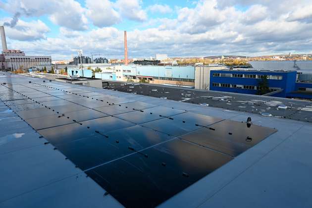 Leichtbau-Photovoltaik auf dem SKF-Werk in Schweinfurt.