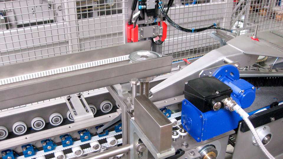 Zum Antrieb des Oberläufers der Verschließmaschine verwendet Econo-Pak seit über zehn Jahren einen Drehstrom-Asynchronmotor von Groschopp.