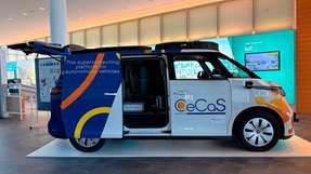 Im Forschungsprojekt Mannheim-Central Car Server (CeCaS) entwickelten 28 führende Partner aus Deutschland einen leistungsstarken und echtzeitfähigen Supercomputer für das sichere autonome Fahren. Der in einem modernen Elektroauto integrierte Demonstrator wurde bei der Projektabschlussveranstaltung bei Infineon in München präsentiert.