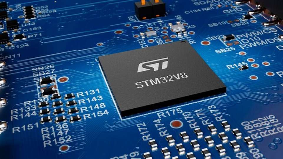 Der STM32V8 basiert auf einem Arm-Cortex-M85-Kern, nutzt einen 18-nm-Prozess und bietet 4 MB eingebetteten Speicher für leistungsstarke, robuste Industrie- und Edge-Anwendungen.