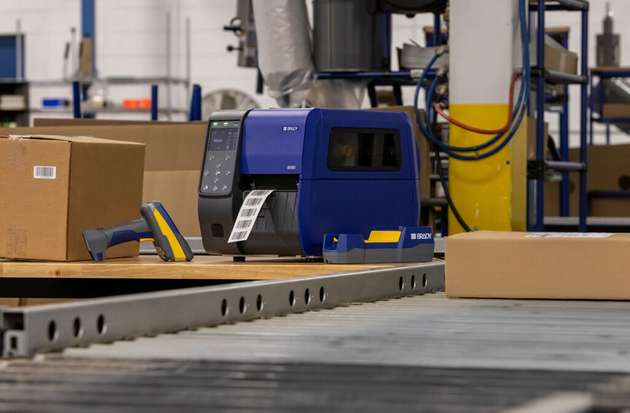 Die widerstandsfähige Konstruktion des i6100 erlaubt einen Einsatz in Industrieumgebungen.