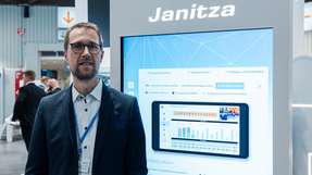 Thomas Hilbig, Senior Director Products and Services bei Janitza, im Interview mit der Roten Couch!