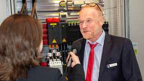 Jörg Kreiling, Head of Product Management Energy & Power Solutions bei Rittal im Interview mit der Roten Couch.