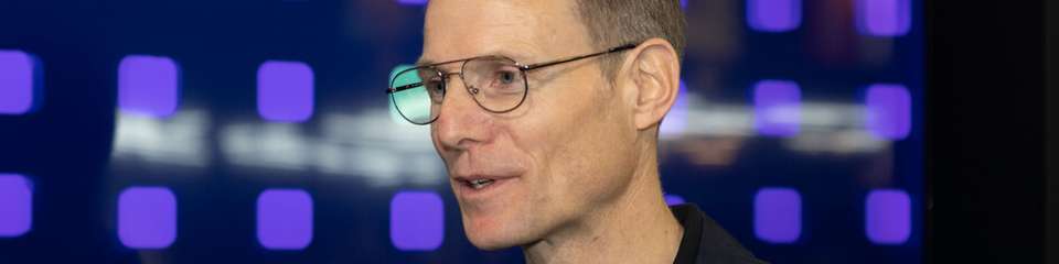 Leonard Kaup, Account Manager Enterprise Sales bei Genua, im Interview mit der Roten Couch.