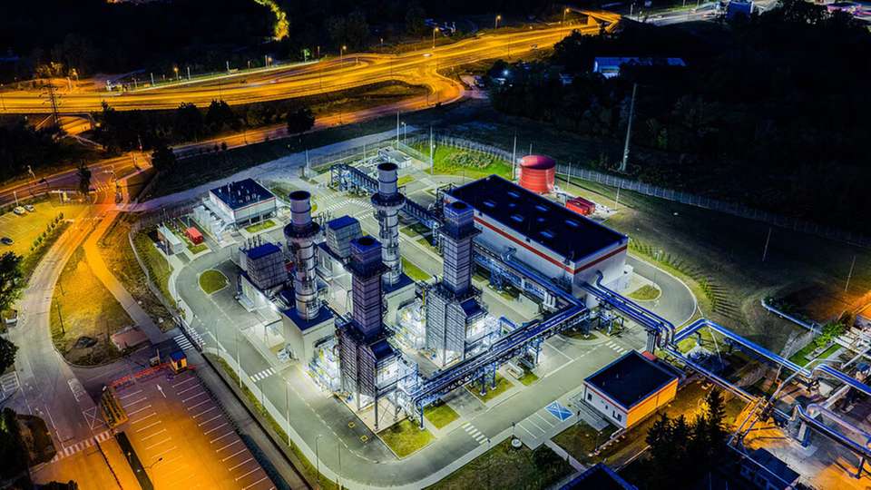 Veolia positioniert sich neu als europäischer Anbieter für dekarbonisierte Fernwärme, gestützt durch „Ecothermal Grid“ und die Integration von Abfall-, Wasser- und Energiedienstleistungen.