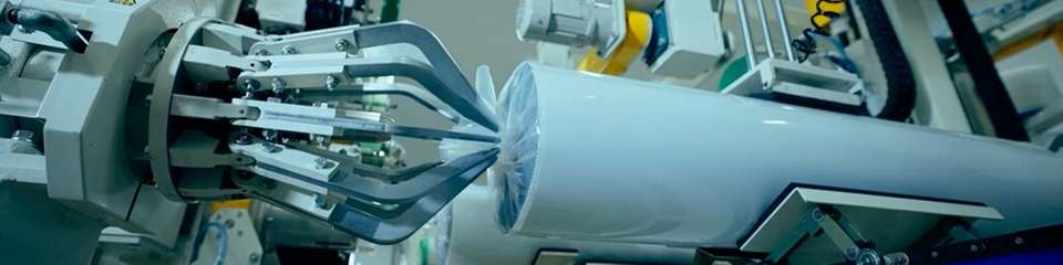 Die Wickel- und Schneidemaschinen von Fuji Tekko sollten auf ein einfacheres Kommunikationsnetz umgestellt werden. Möglich wurde das durch CC-Link IE TSN.