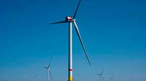 Der Offshore-Windpark Borkum Riffgrund 3 markiert mit seinen 913 MW liefert seit Dezember 2025 erstmals grünen Strom für Industrie und Haushalte.