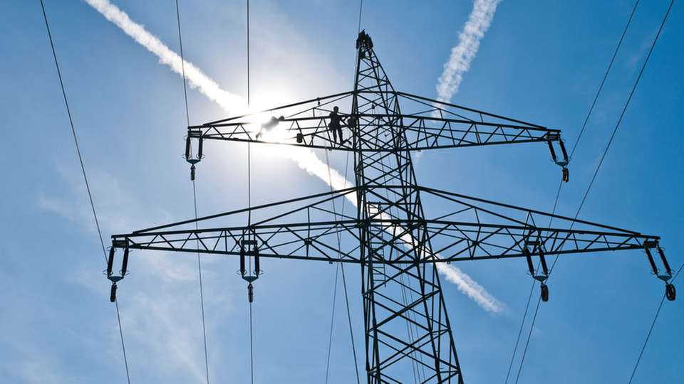 Strommast: Um Übertragung und weitere Energiethemen geht es auf der VDI-Tagung. 