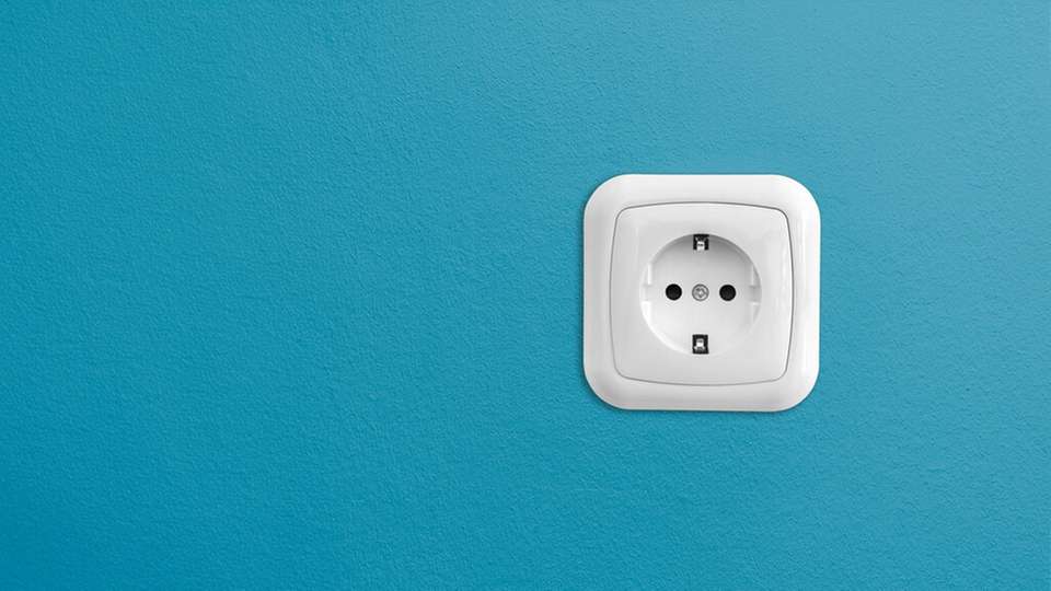 Die 7U-Schaltschranksteckdosen kombinieren kompakte Bauform, robuste Industriequalität und internationale Flexibilität. Mit Varianten für Nordamerika und die Schweiz sowie integrierter LED-Netzspannungsanzeige bieten sie eine sichere und komfortable Energieverteilung in unterschiedlichsten Anwendungen.