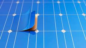 Umweltfreundlich gefertigte und hocheffiziente Perowskit-Solarmodule, das Institut für Photovoltaik hat sie in Außentestständen erprobt.