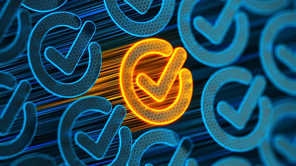 Nur noch ein Jahr: Die neue EU-Maschinenverordnung macht Cybersecurity zur Pflicht. 