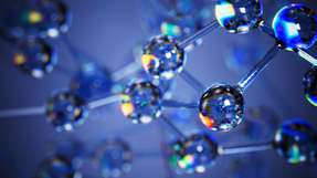 Die Studie zeigt, wie sich Überspannung und O2-Druck auf die Reaktionskinetik verschiedener Brennstoffzellenkatalysatoren auswirken und mehrstufige Prozesse beeinflussen.