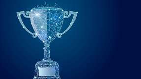 Bourns ehrt Mouser mit dem Award „E‑Commerce‑Distributor des Jahres“ sowie einer Sonderauszeichnung zum 25‑jährigen Partnerschaftsjubiläum.