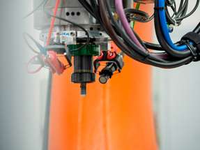 Akustische Prozessüberwachung in der Praxis: Der Messaufbau kombiniert Mikrofone am FSW-Werkzeug mit synchron erfassten Maschinenparametern als Grundlage für KI-gestützte Verschleißerkennung.