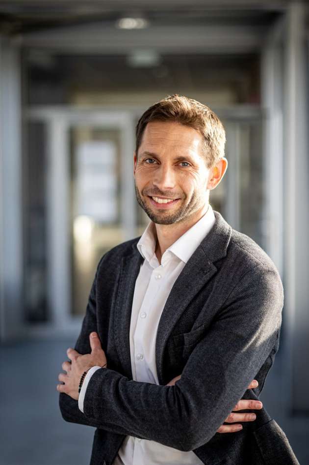 Christopher Warter (Erlangen), Siemens Smart Infrastructure – Electrical Products