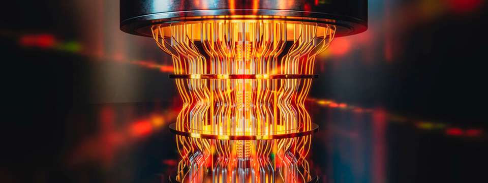 Das DFG-Projekt untersucht, wie Quantencomputing und HDSM die Effizienz drahtloser Kommunikationssysteme verbessern und größere Datenmengen mit geringem Ressourceneinsatz übertragen können.