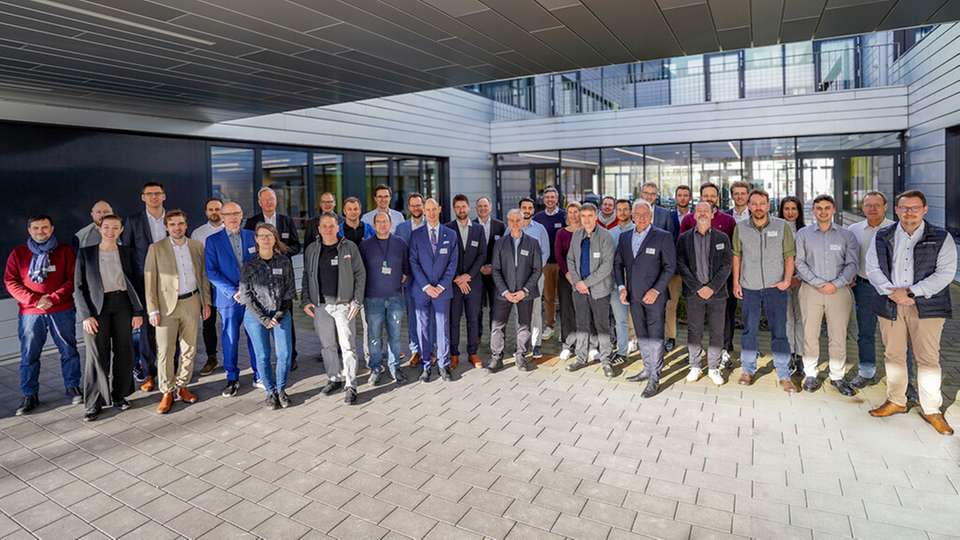 Das Vorhaben hat ein Gesamtvolumen von rund 11.5 Millionen Euro und wird vom Bundesministerium für Wirtschaft und Energie (BMWE) für eine Dauer von drei Jahren gefördert.