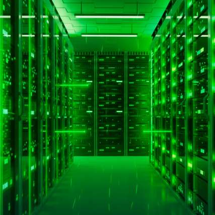 Geplante Rechenzentrumsstrategie soll Kapazitäten ausbauen, erneuerbare Versorgung sichern und Abwärme künftig stärker in lokale Wärmenetze einspeisen.