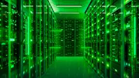 Geplante Rechenzentrumsstrategie soll Kapazitäten ausbauen, erneuerbare Versorgung sichern und Abwärme künftig stärker in lokale Wärmenetze einspeisen.