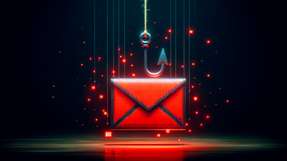 In Kommentaren wird den Opfern mitgeteilt, dass einer ihrer Beiträge gegen die Richtlinien von LinkedIn verstoßen habe und das Konto neu freigeschaltet werden müsse –  der angegebene Link führt allerdings zu Fake-Websites.