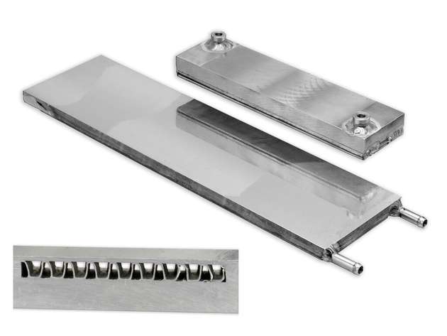 Für die Entwärmung von Hochleistungskomponenten stehen U-durchströmte Flüssigkeitskühlkörper bis zu einer Verlustleistung von 8kW zur Verfügung.