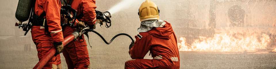 Regelmäßige Wartung stationärer Löschanlagen minimiert Ausfallrisiken, erfüllt Vorschriften und schützt industrielle Abläufe zuverlässig.